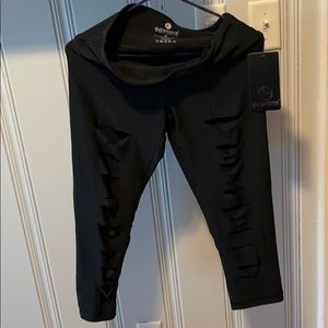 90° by reflex cropped leggings